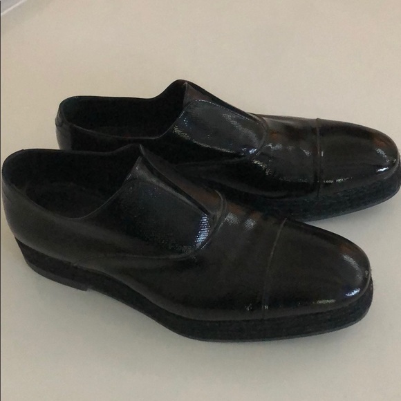 Yves Saint Laurent.  Patent leather espadrilles. - Picture 2 of 6